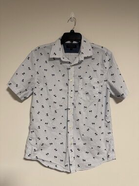 Banana Republic Factory White Short-Sleeve Button-Down with Navy Palm Motif